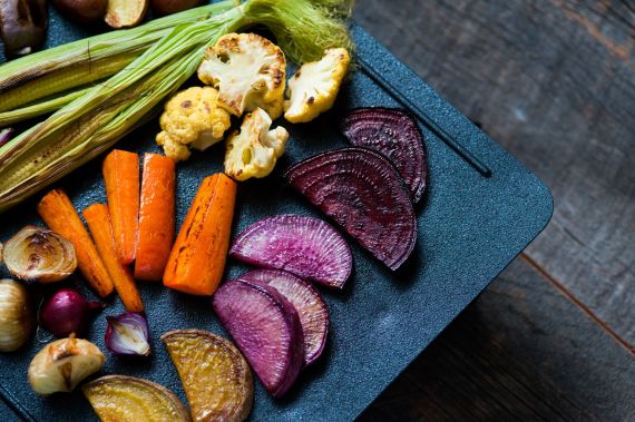 Grilování bez nepořádku a spálenin: Objevte kouzlo Abien Magic Grill Bezpečné grilování uvnitř: Abien Magic Grill s inovativní technologií