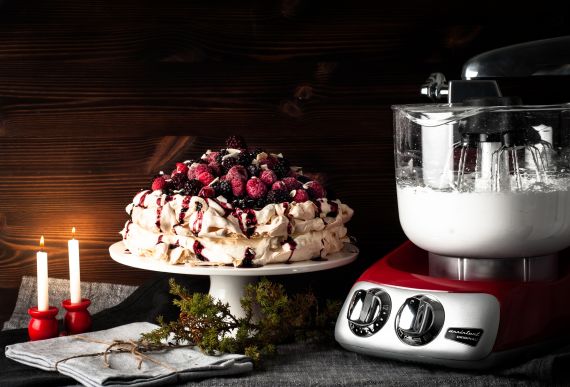 Kuchyňský robot pro šlehání, hnětení a míchání Kuchyňský robot pro šlehání, hnětení a míchání