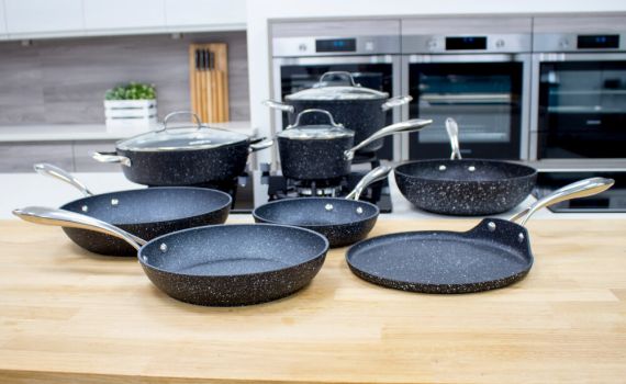 Nepřilnavá vrstva 7krát odolnější – nádobí Eaziglide Neverstick 7krát silnější nepřilnavá technologie nádobí Eaziglide