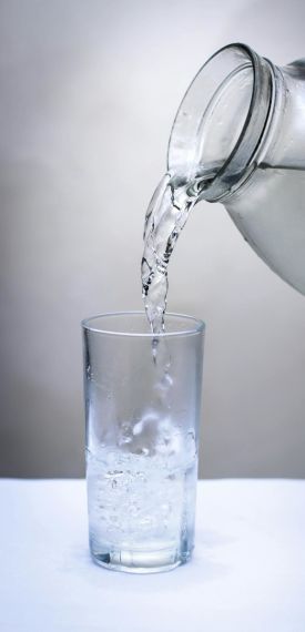 Jak získat křišťálově čistou vodu bez nežádoucích látek Čistá pitná voda bez bakterií, pesticidů a kontaminantů