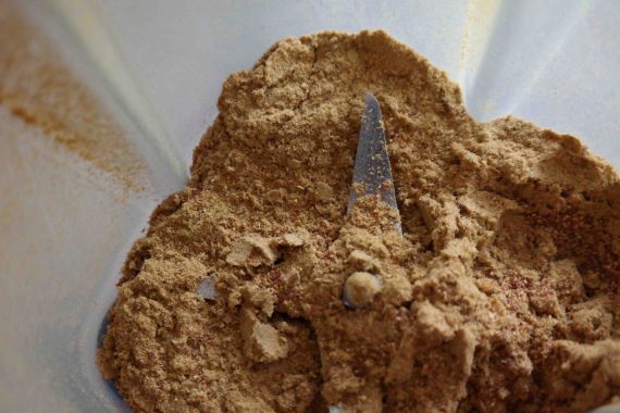 Mixér Vitamix rozmixuje bylinky na jemný pudrový prášek Mixování bylinek ve Vitamix