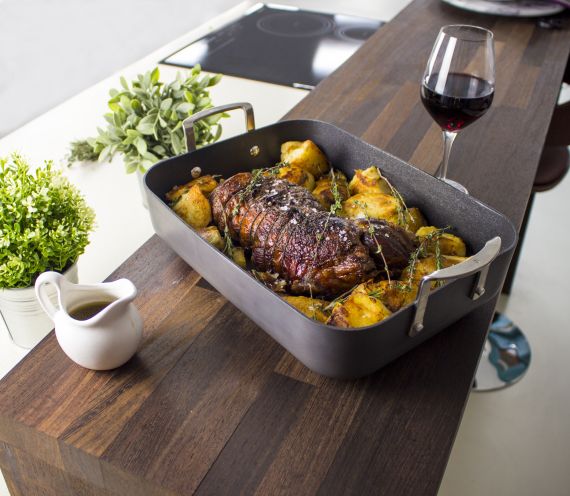 Nádobí Neverstick s nepřilnavým povrchem pro snadné vaření i pečení Neverstick nepřilnavé nádobí do každé kuchyně