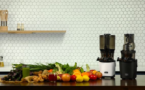 Porovnání odšťavňovačů Kuvings REVO830 a Kuvings AUTO10S