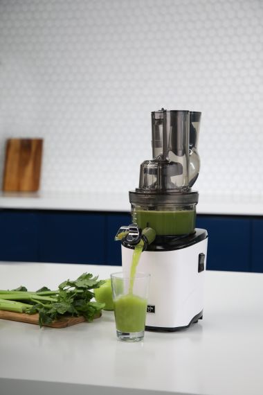 Získejte více vitamínů a enzymů díky šnekovým odšťavňovačům Kuvings