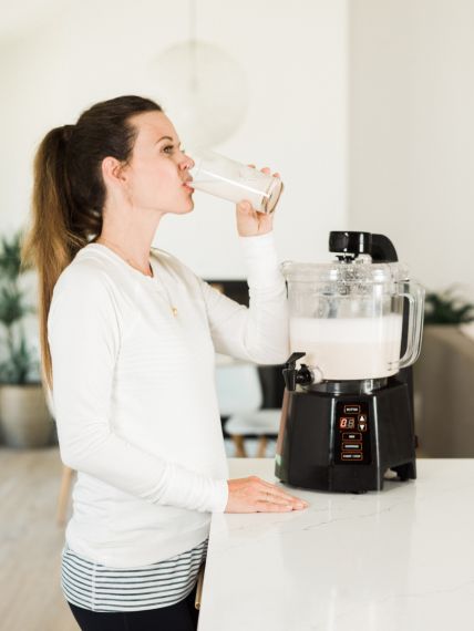 Příprava rostlinných mlék a ořechového másla pomocí NutraMilku